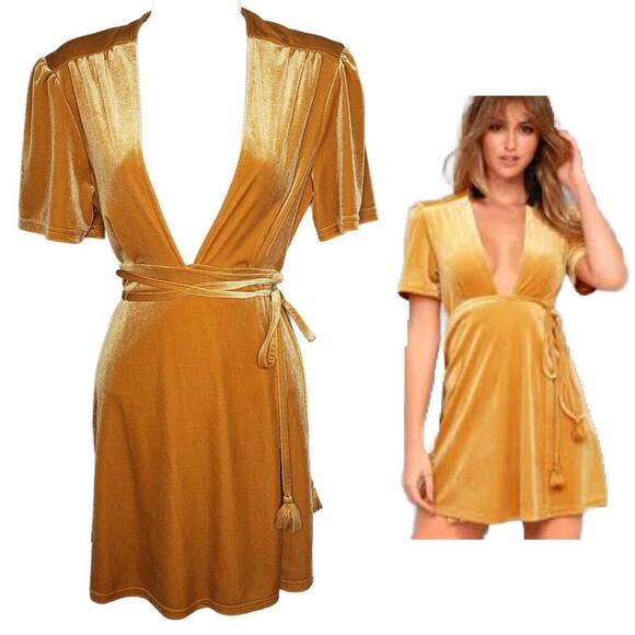Billabong Women's Sz M Gold Lush For Life Velvet Dress Mini Wrap Dress(1707) - Picture 1 of 8